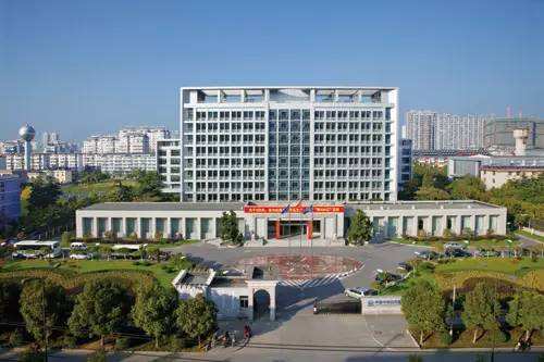 中鐵四局集團-工作服定做案例 中鐵四局集團-工作服定做案例